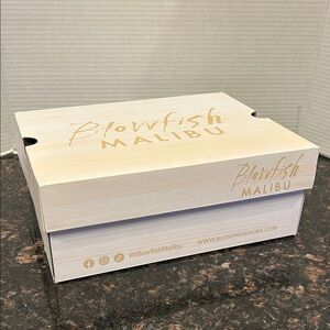 Size 7 Blowfish Malibu Empty Shoe Box - Light Wood Tone
